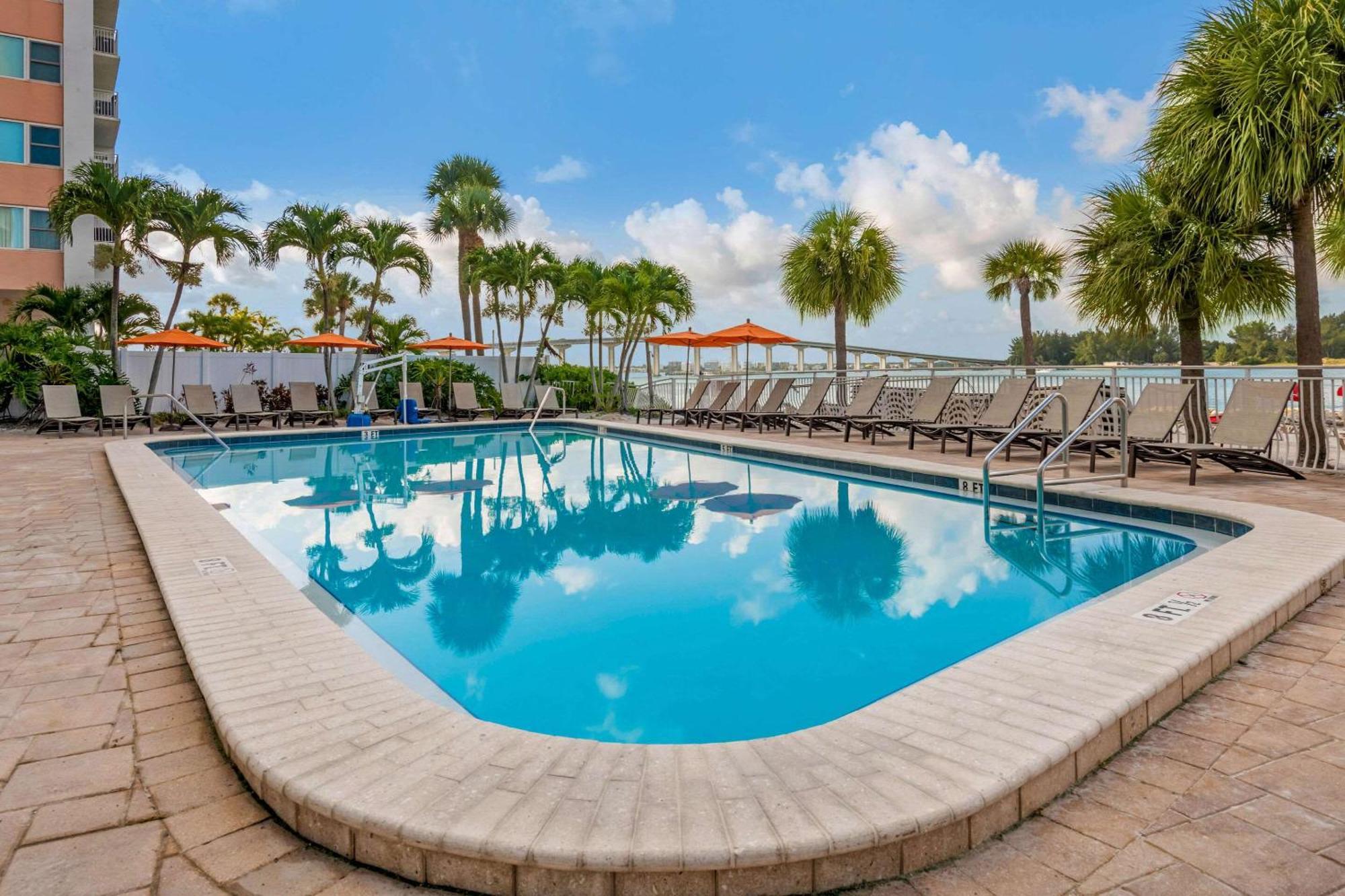 Winter The Dolphin'S Beach Club, Ascend Hotel Collection Clearwater Beach Εξωτερικό φωτογραφία