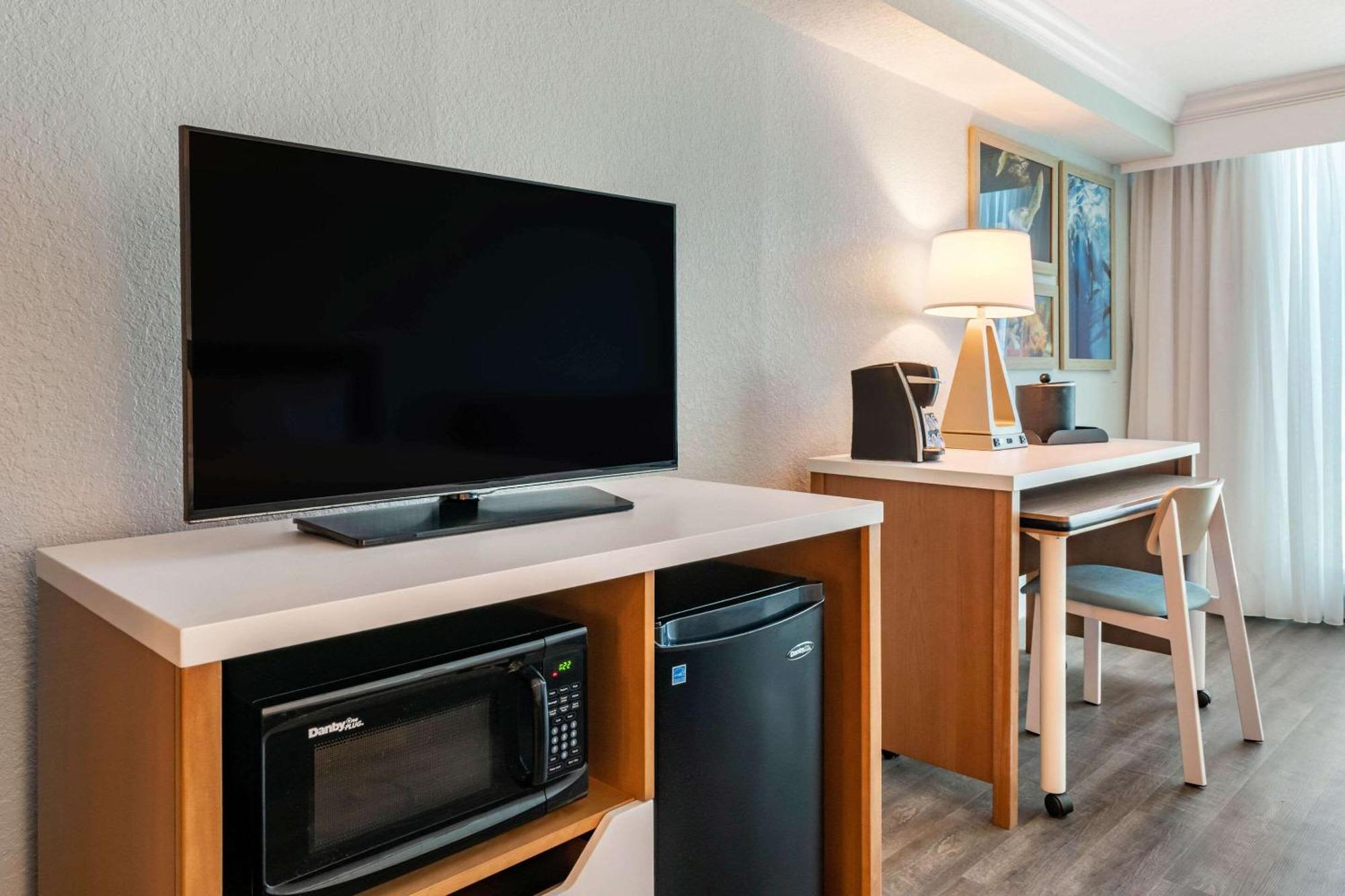 Winter The Dolphin'S Beach Club, Ascend Hotel Collection Clearwater Beach Εξωτερικό φωτογραφία